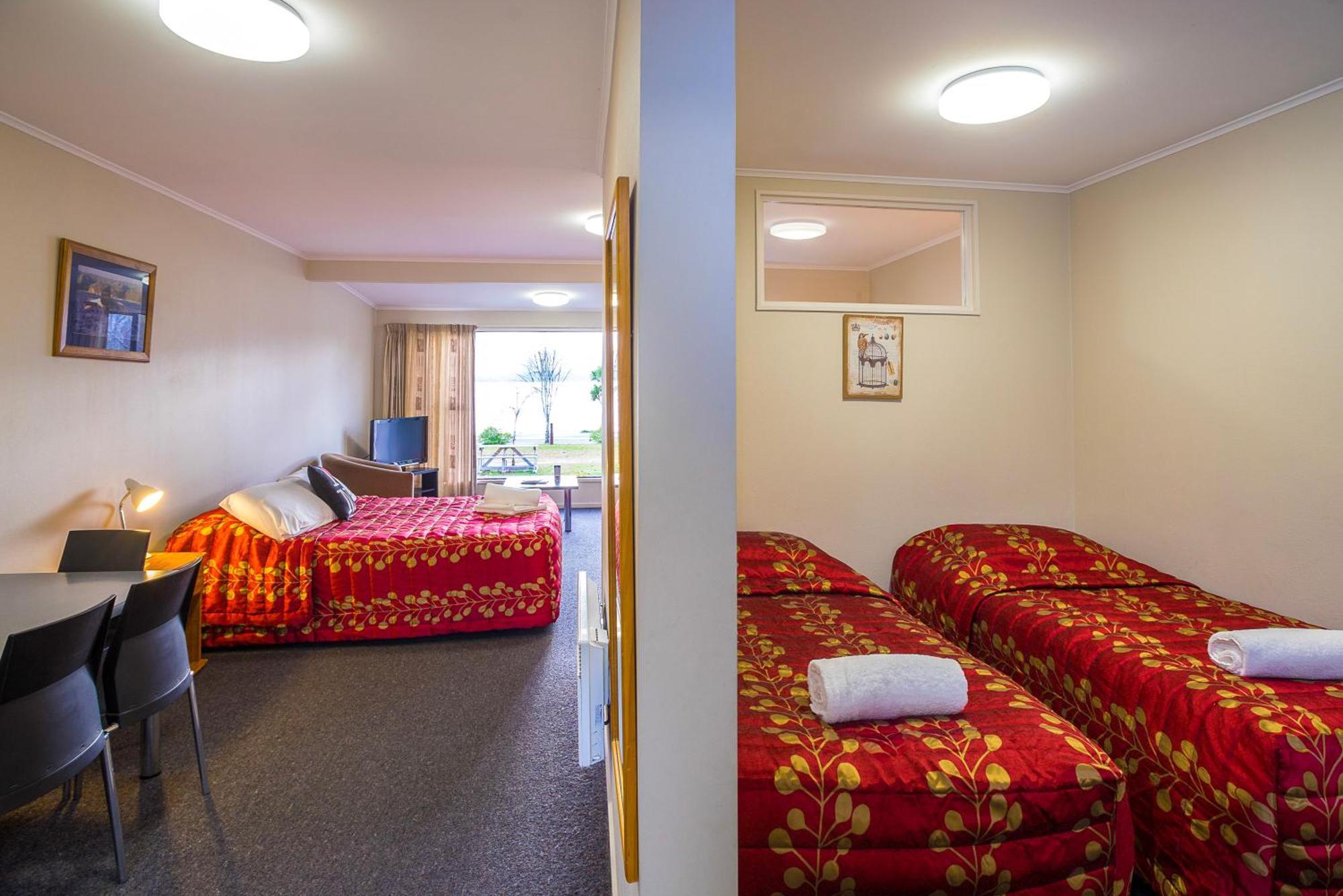 Te Anau Lakeview Holiday Park & Motels Exterior foto